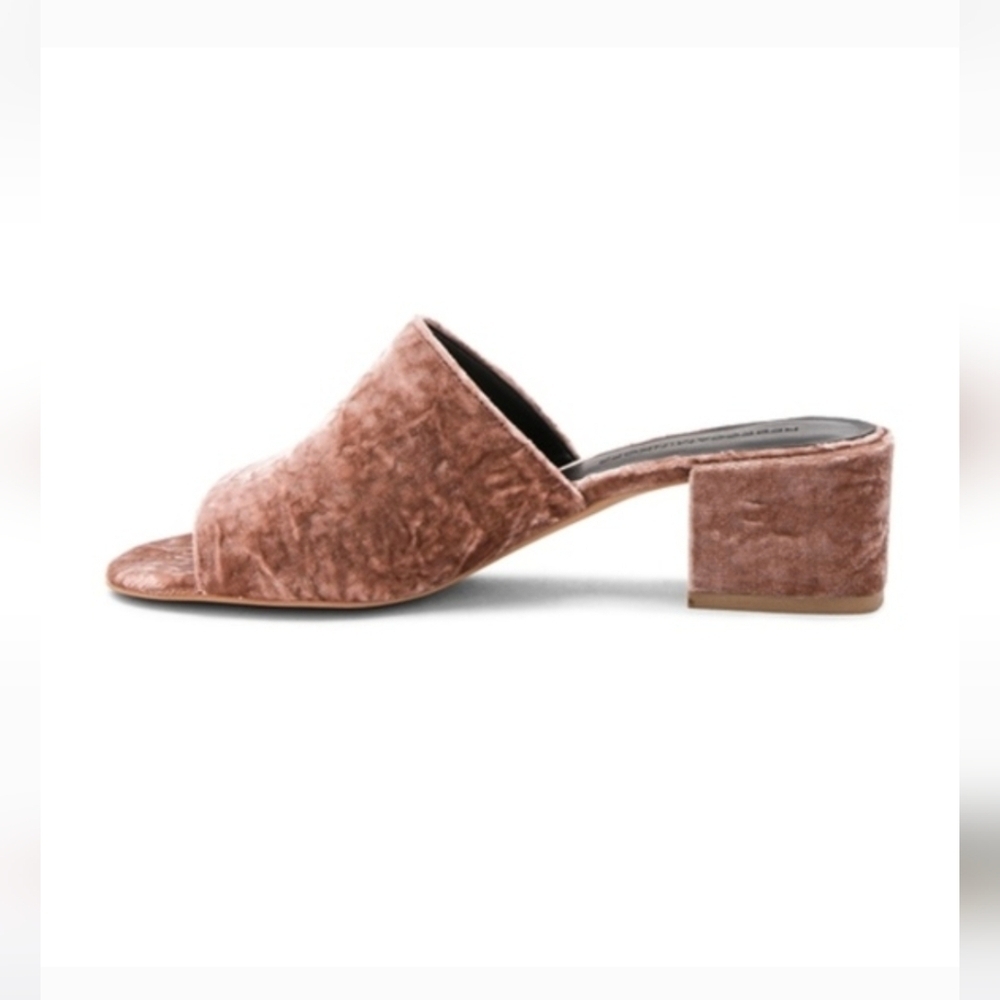 Rebecca Minkoff Ivonne In Berry Smoothie Crushed Velvet Block Heel Mules SZ 9.5